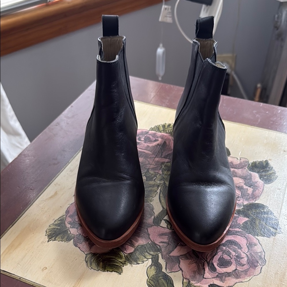 Nisolo Everyday Chelsea Boots